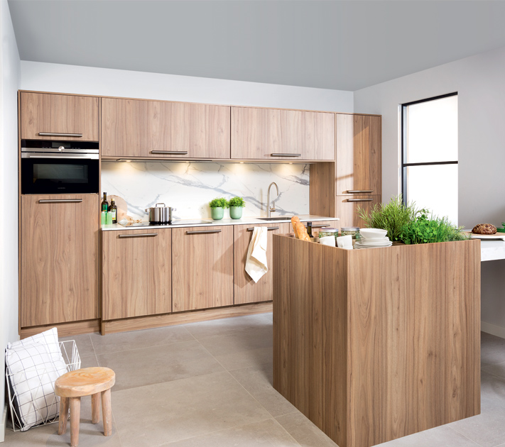 Keuken met houten aanrechtblad